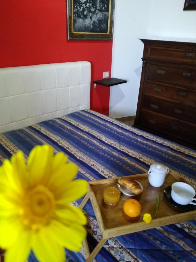 Mansarda Mare Red Apartment Шака Екстериор снимка